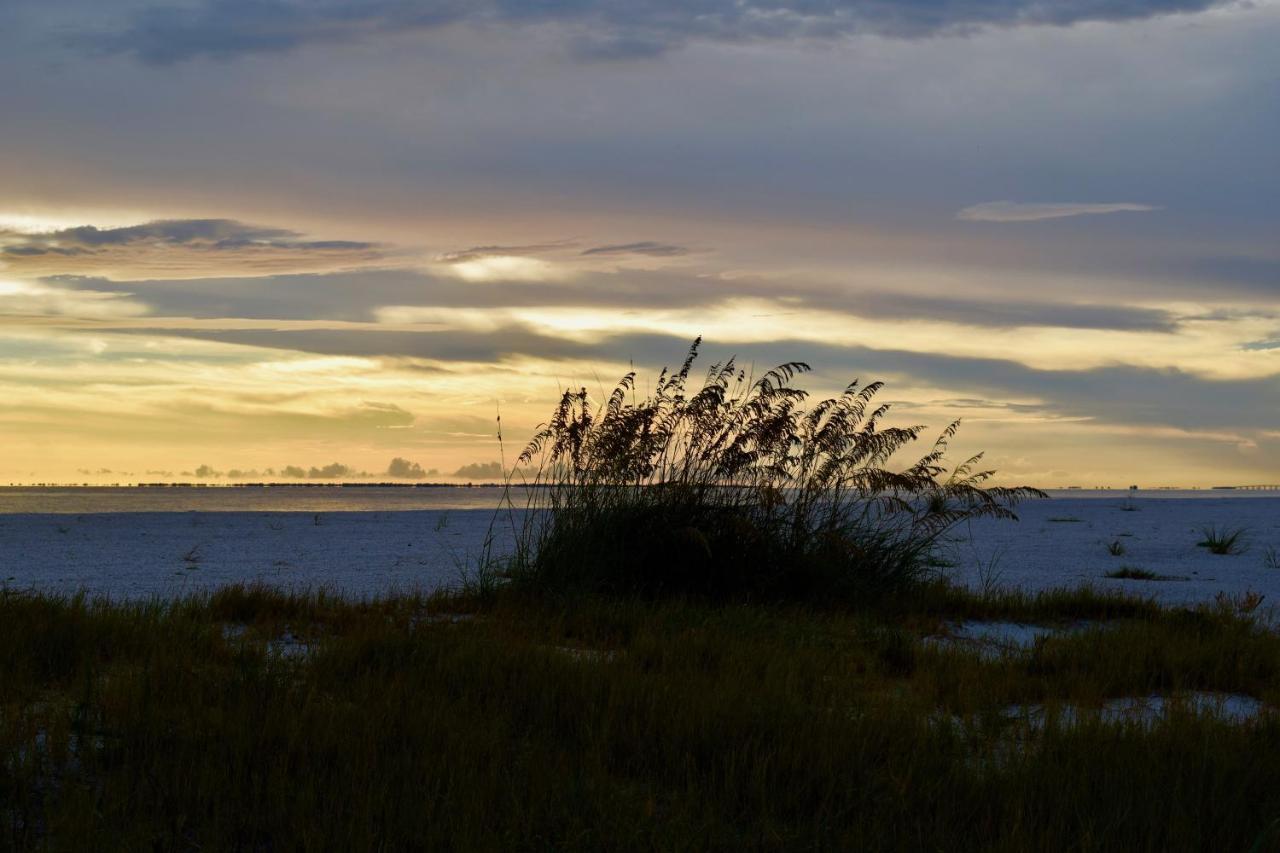 Caribbean Beach Club Fort Myers Beach Buitenkant foto
